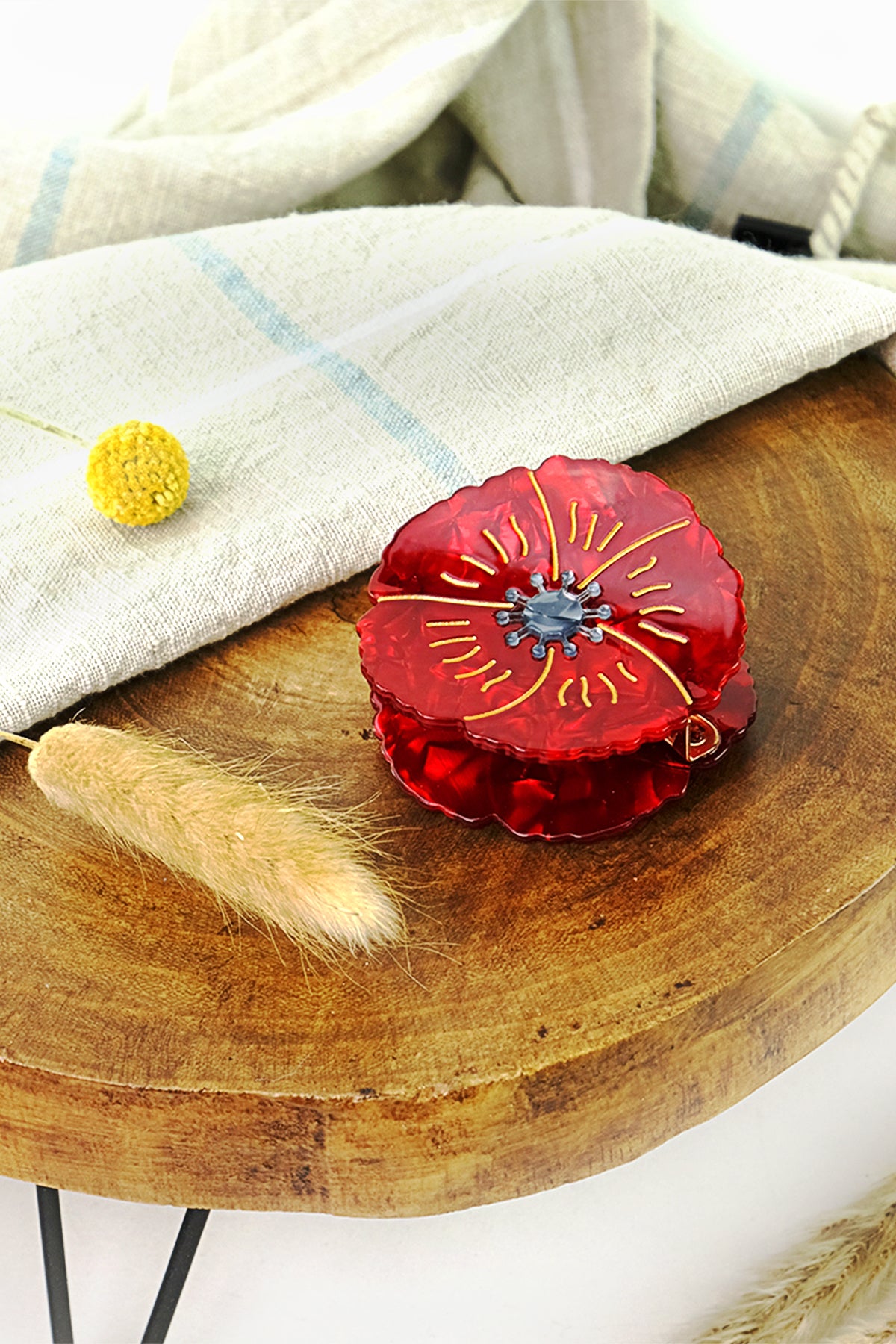 Poppy Claw Hair Clip
