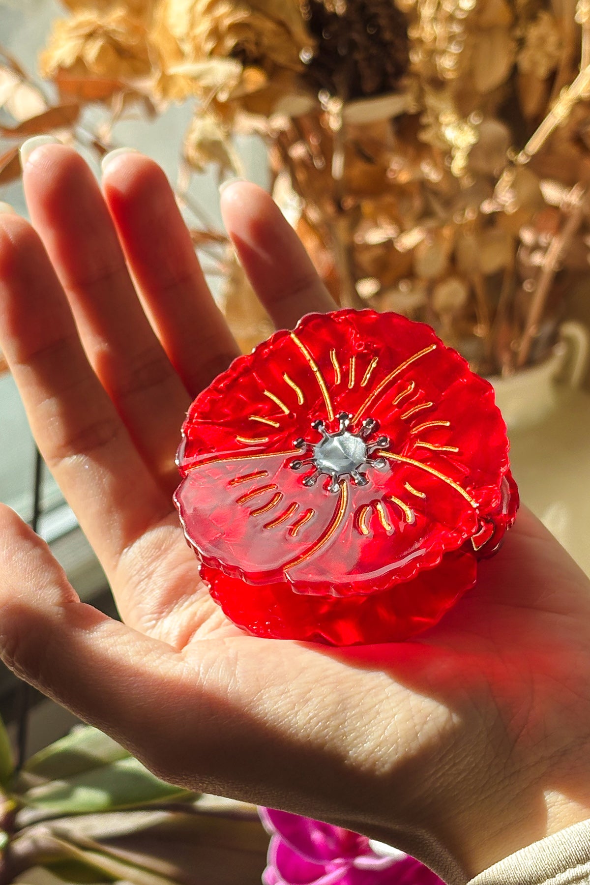 Poppy Claw Hair Clip