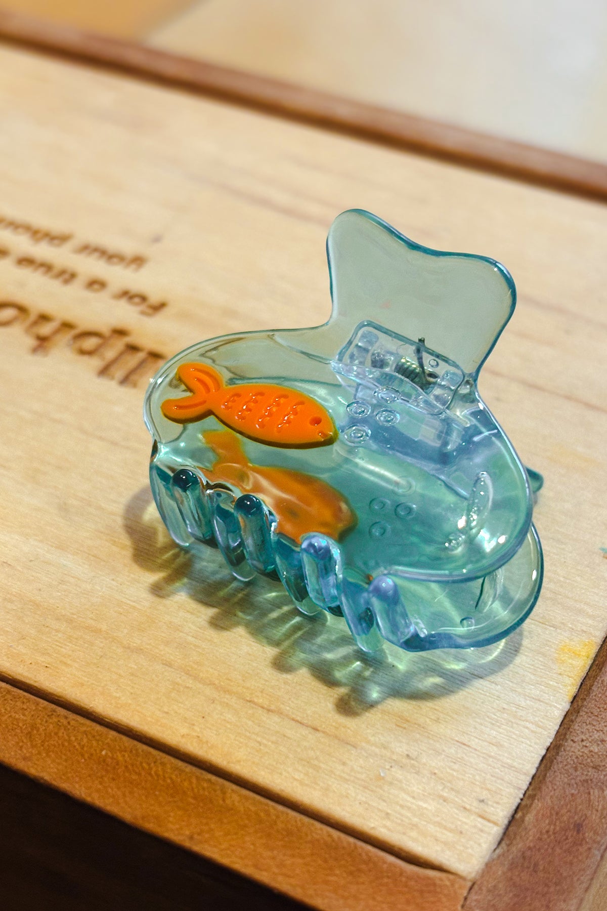 Fish Bowl Petite Hair Claw