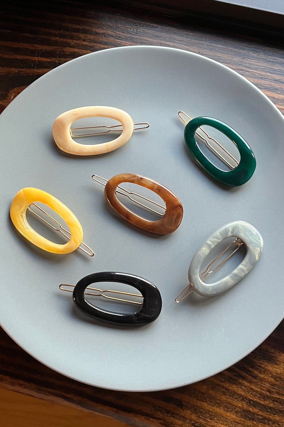 Oval Retro Style Hair Clip