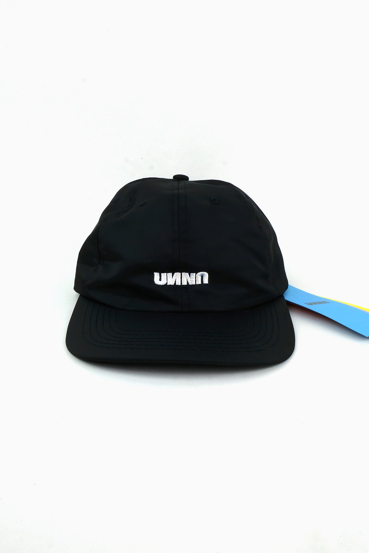 UNNA Shiny Logo Cap