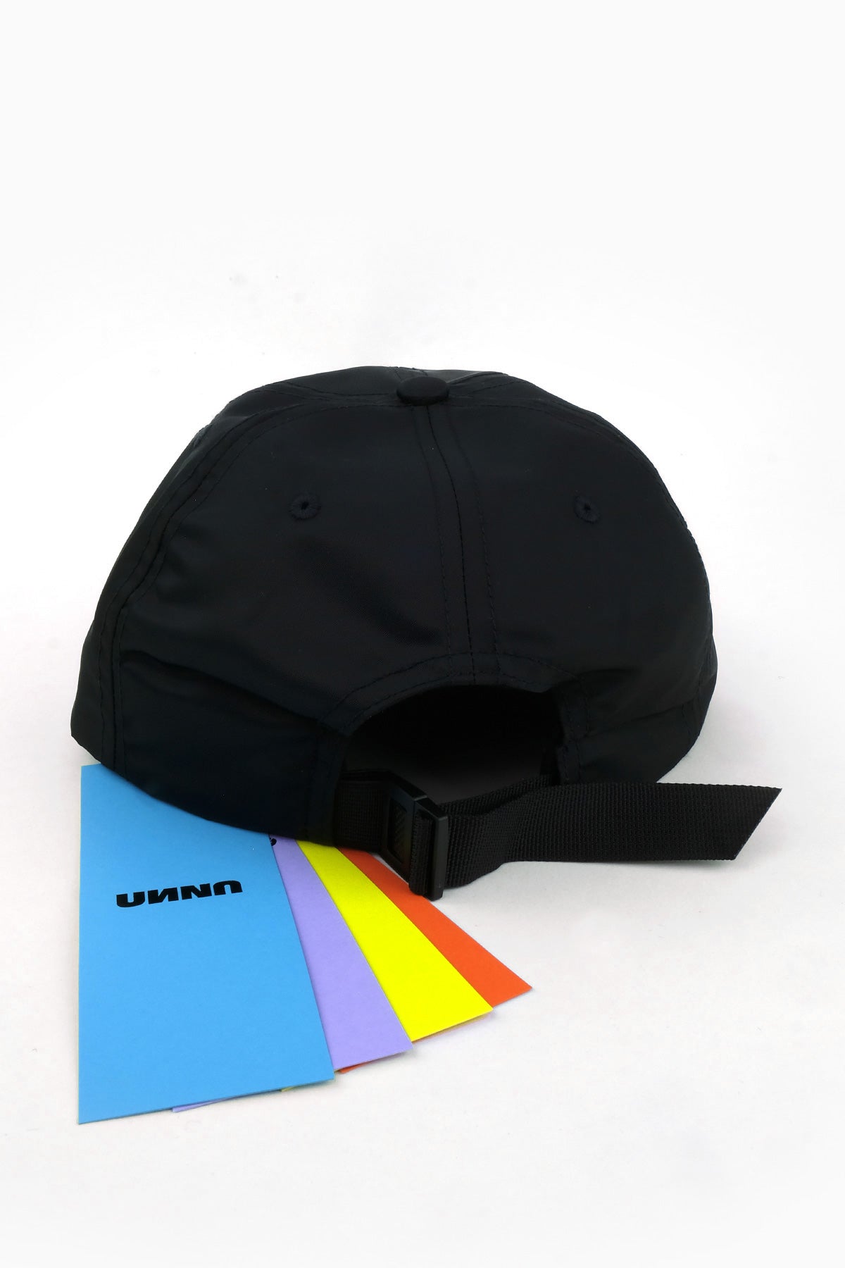 UNNA Shiny Logo Cap
