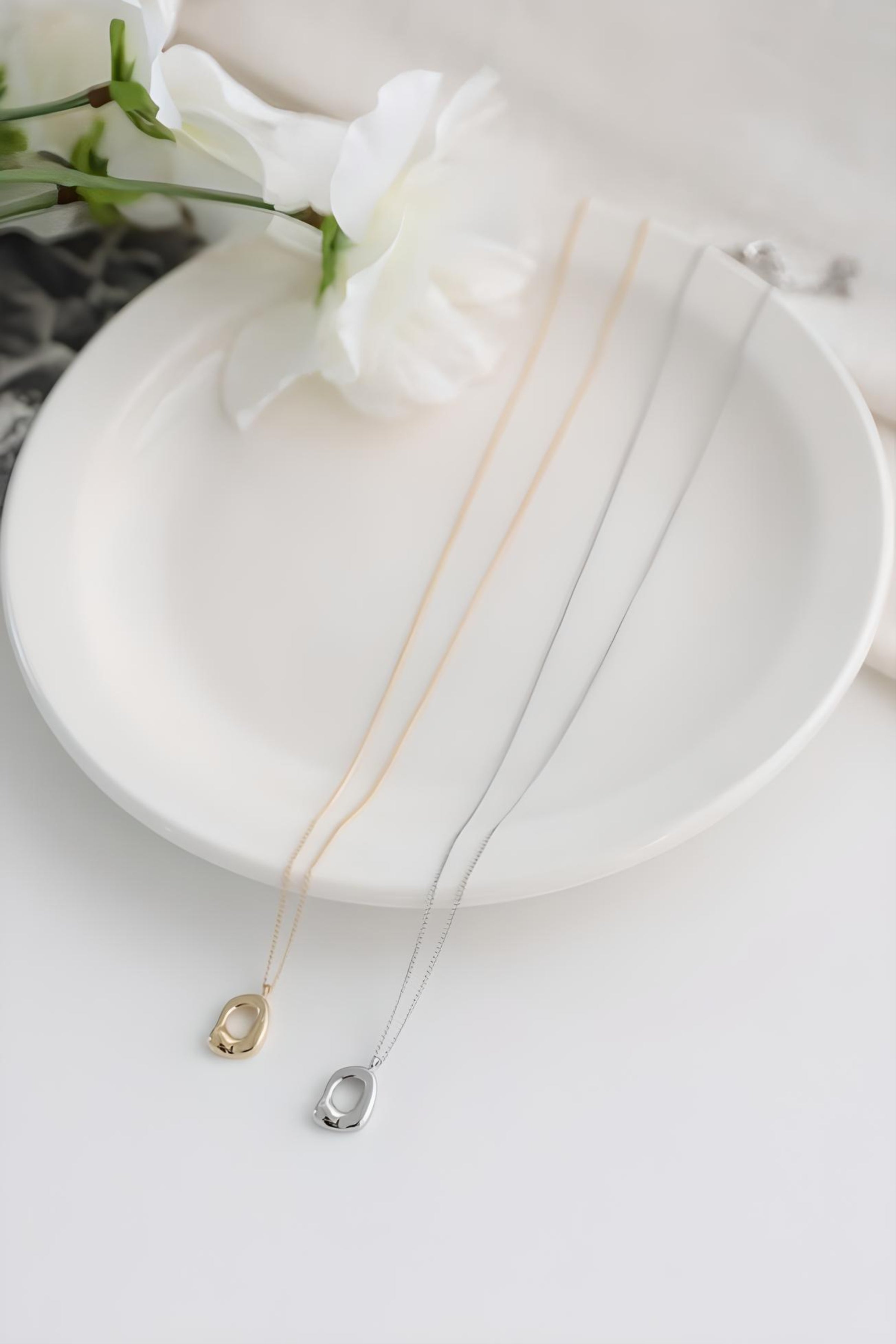 Modern Donut Shaped Necklace