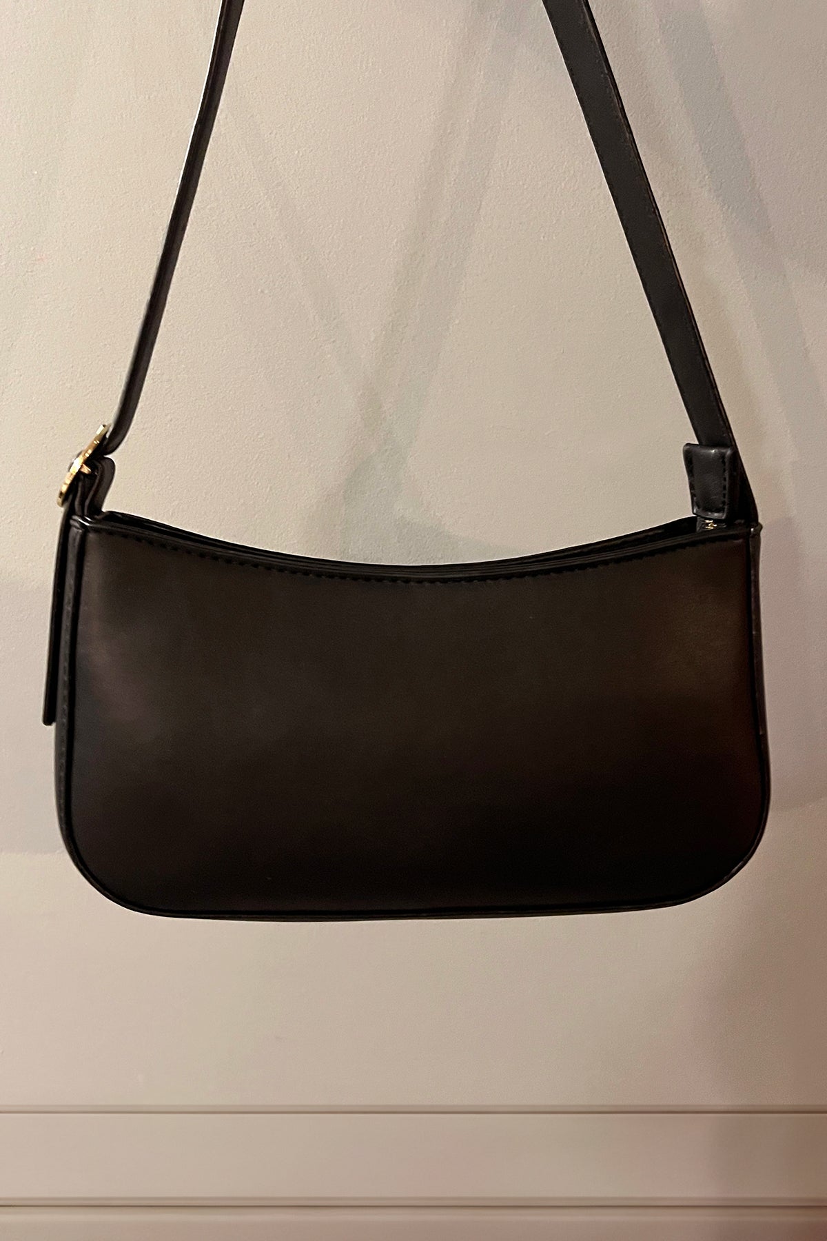 90’s Retro Style Faux Leather Shoulder Bag (Black)
