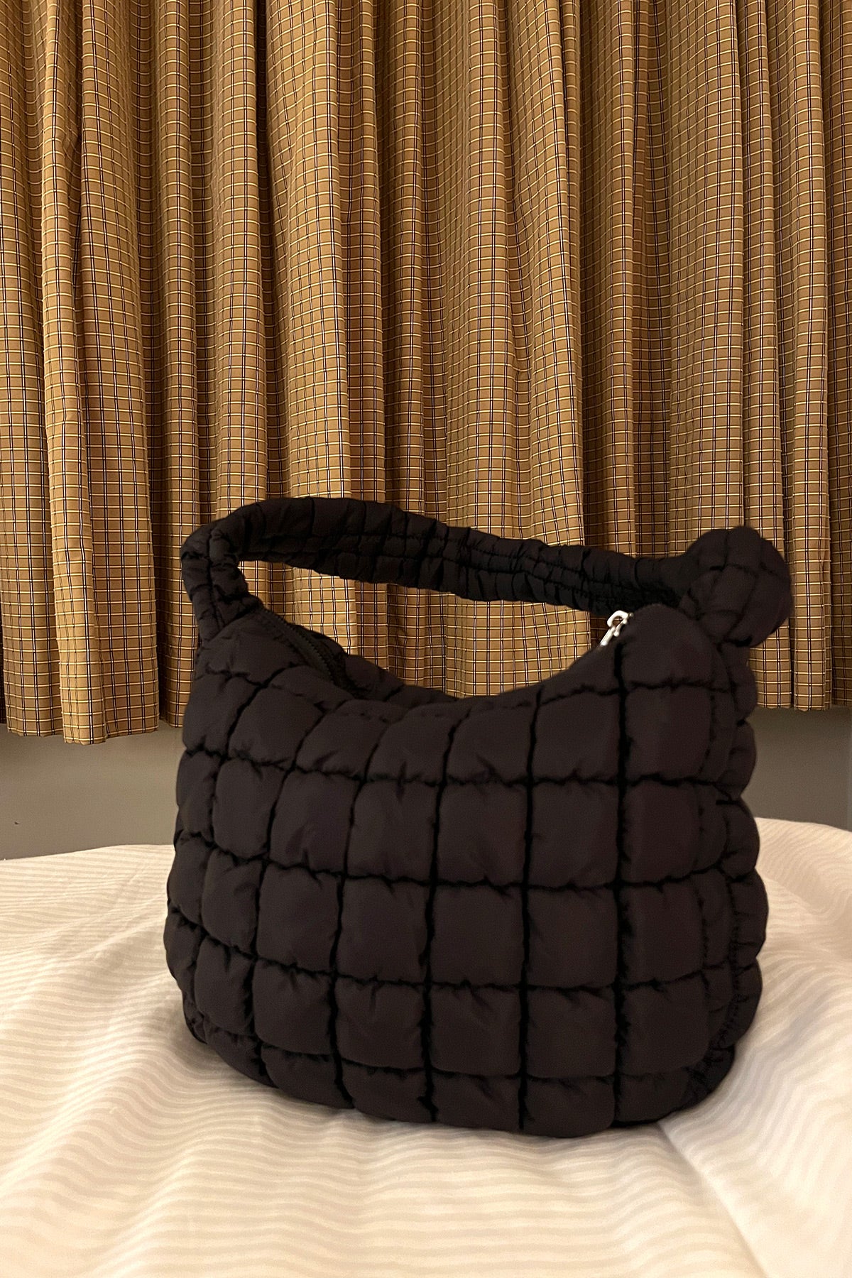 Quilted Padding Bag (Black)