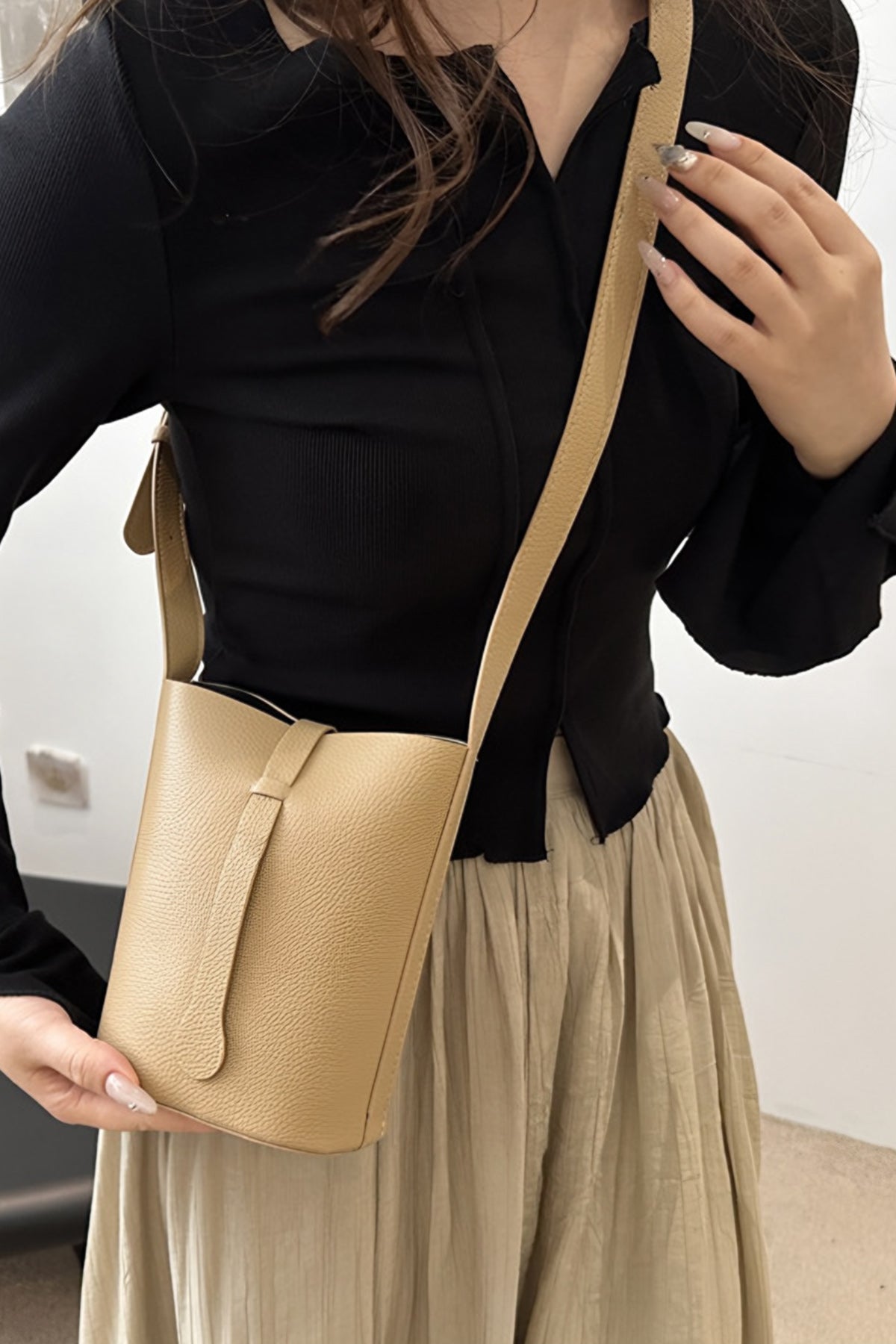 Simple Crossbody Bucket Bag (Camel)