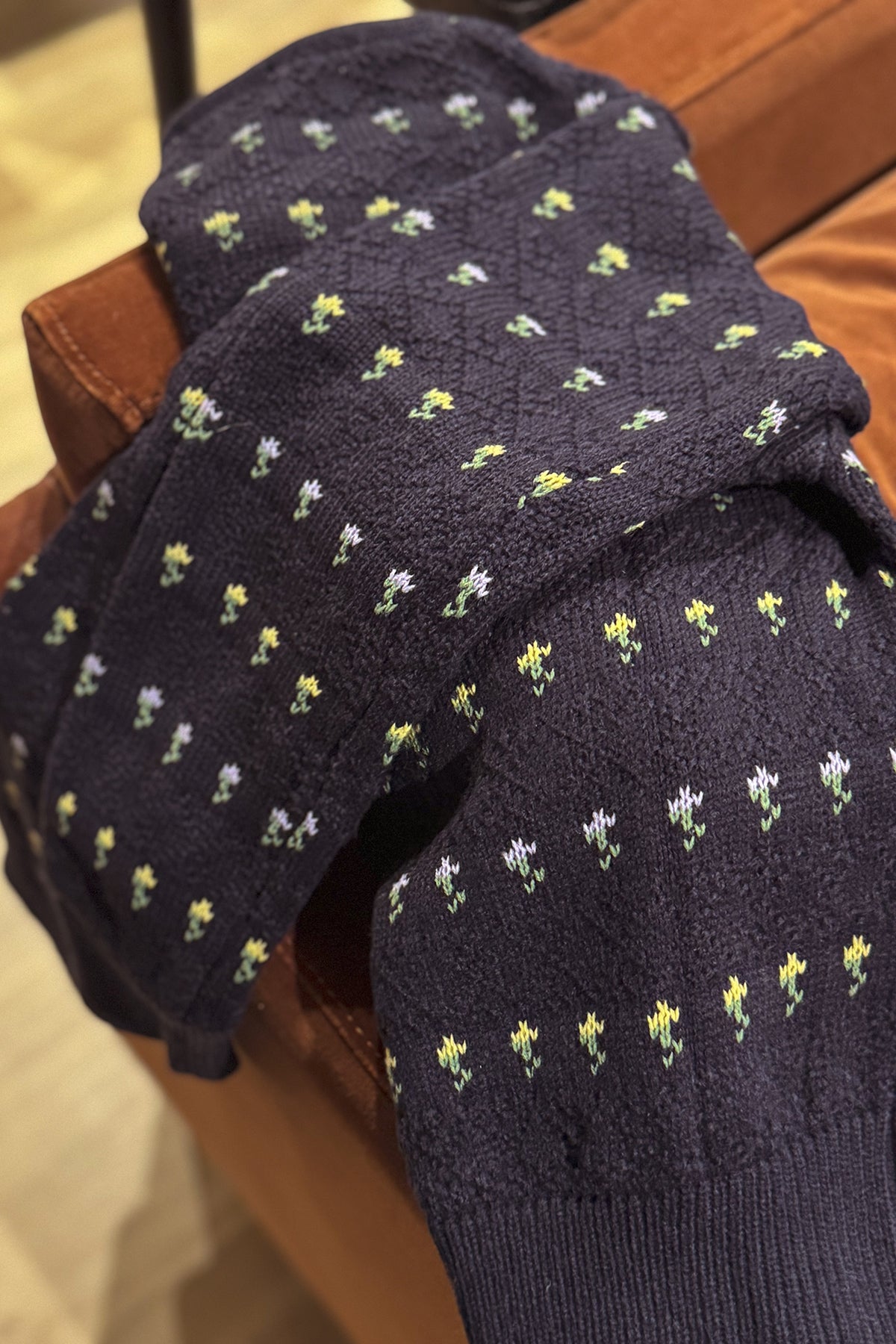 Floral Pattern Knit Top (Navy)