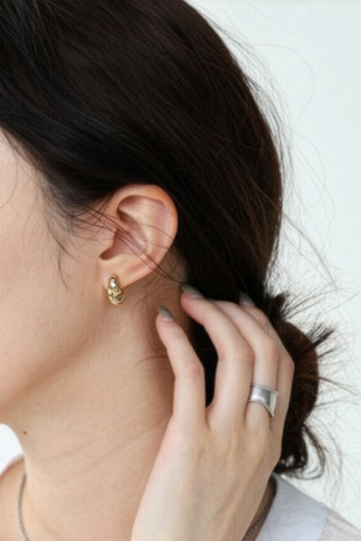 Double Droplet Clip-on Earrings (Gold)