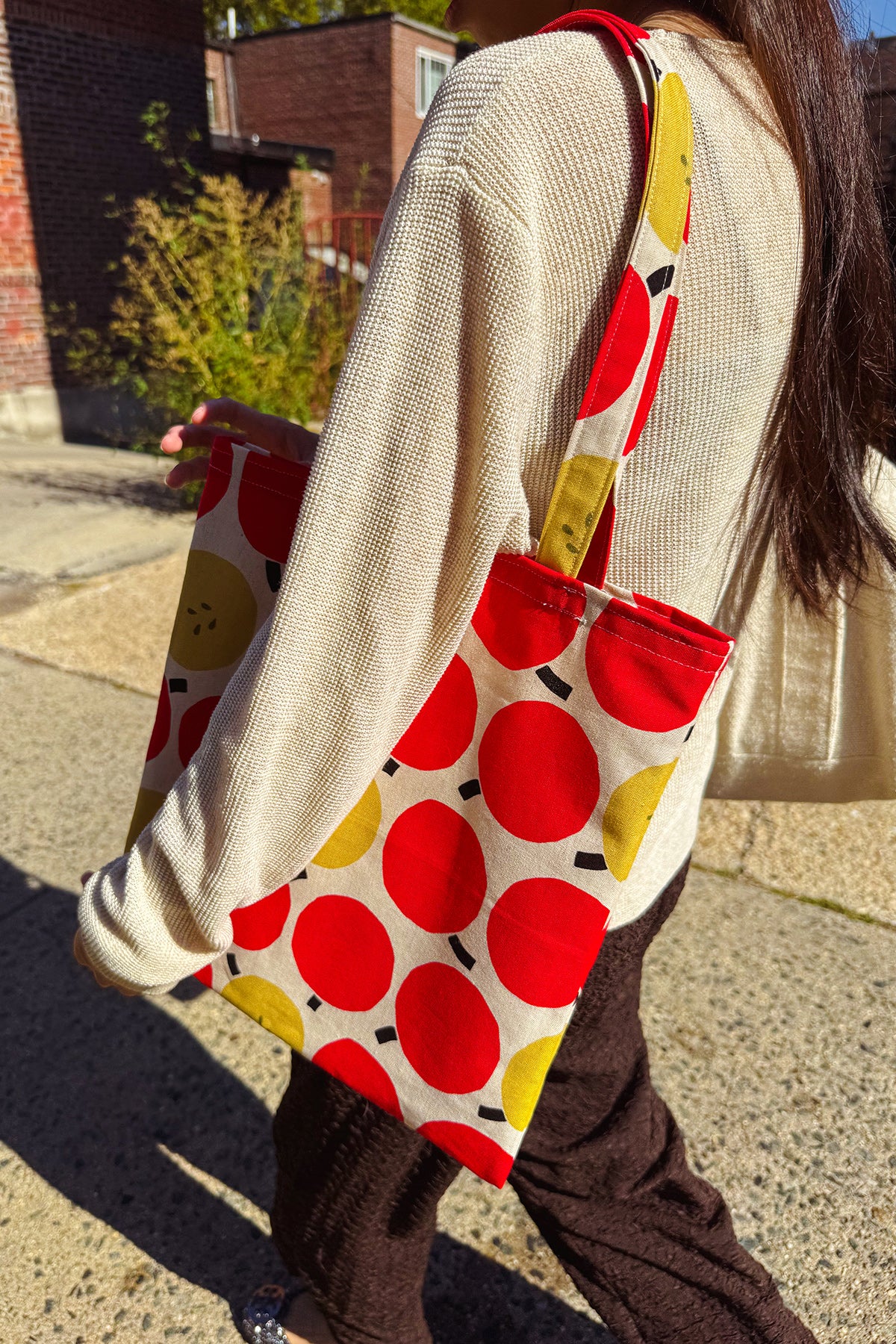 Sewsoulfine Vibrant Apple Print Tote